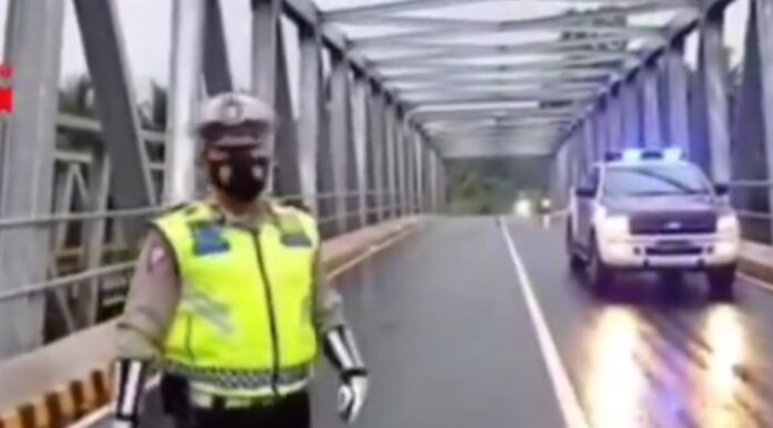 Polsek Air Besi Imformasikan Jembatan Tanjung Agung Palik BU Sudah Dapat Dilewati