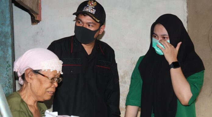 Bengkulu Utara Bergerak, Wabup Bantu Warga Terdampak Covid 19