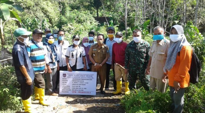 Desa Kota Lekat Mudik Bangun Rabat Beton