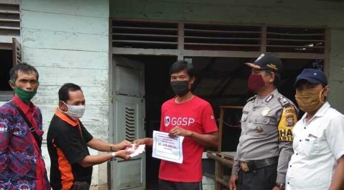 Pemerintah Desa Air Baus Satu Salurkan BLT DD tahap Satu Dor to Dor
