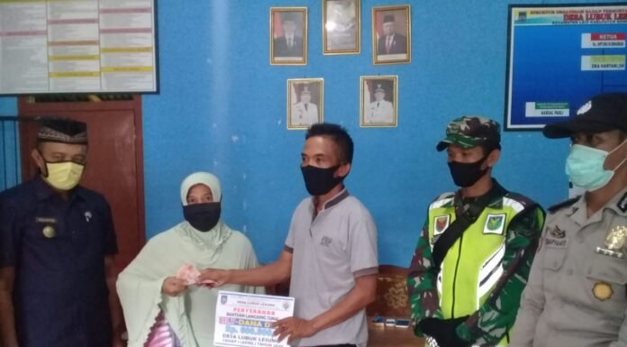 Pemerintah Desa Lubuk Lesung Sukses Salurkan Bantuan BLT DD Untuk 32 KK Tahap Satu