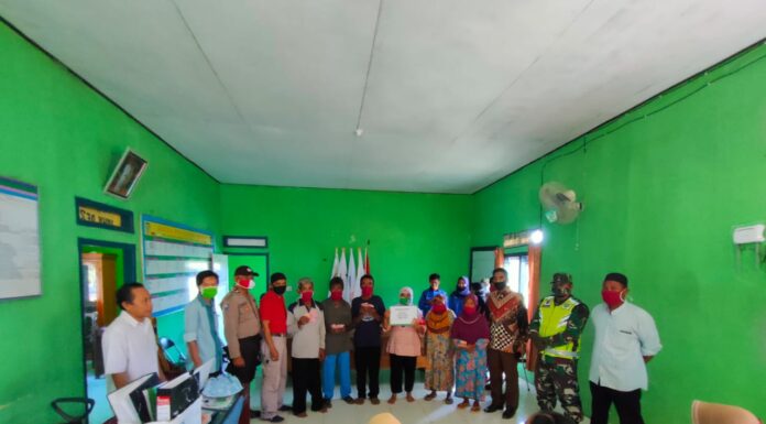 PEMDES Selolong Hari Ini Salurkan Bantuan BLT DD Tahap Dua