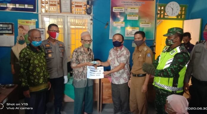 Allhamdulilah Hari Ini PEMDES Air Lakok Bagikan BLT DD Tahap Dua Berjalan Lancar