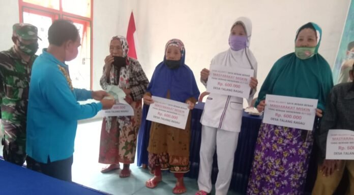 Pemerintah Desa Talang Rasau Salurkan Bantuan BLT DD Tahap Dua