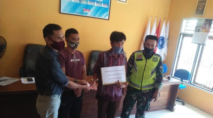 Tahap Dua Pembagian BLT DD Tanjung Genting Berjalan Sukses
