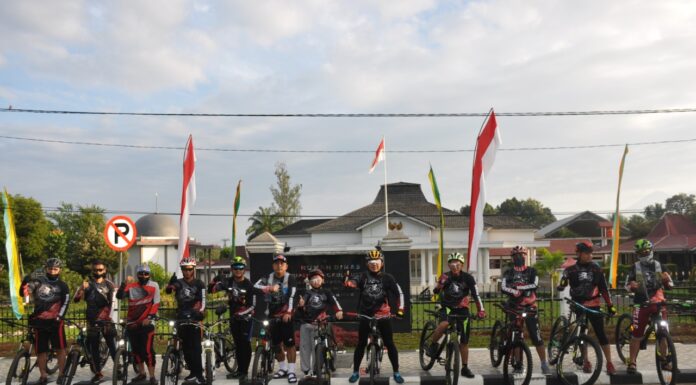 Kapolda Bengkulu Sepeda Santai Bersama Jajaran Nya