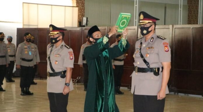 Sertijab Karo SDM Di Pimpin Langsung Oleh Kapolda