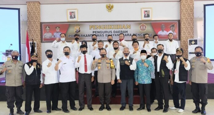 Wakapolda Bengkulu Kukuhkan Pengurus Pokdarkamtibmas