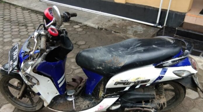 Pengendara Motor Tabrak Pejalan Kaki