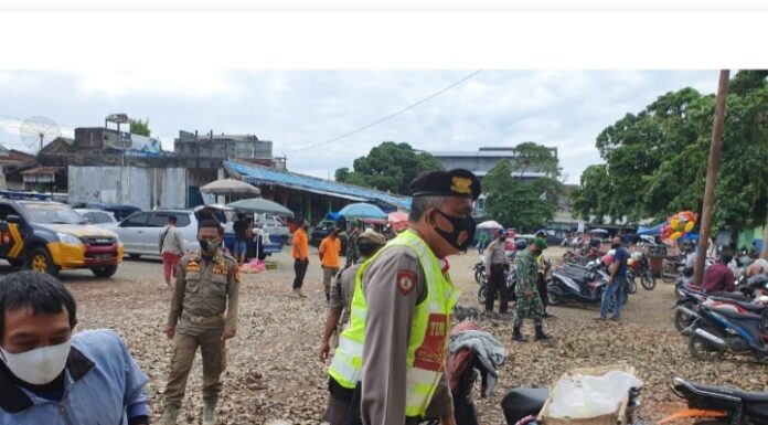 TNI/POLRI dan Satpol PP Himbau Masyarakat Patuhi Prokes