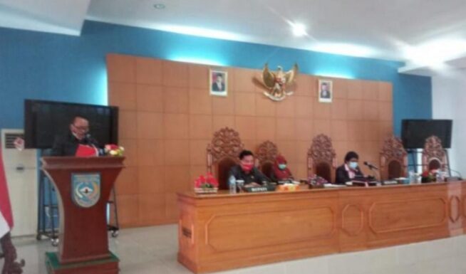 Penyampaian Pandangan Umum Fraksi Nota Pengantar Raperda 2016, Paripurna DPRD Kabupaten Bengkulu Utara