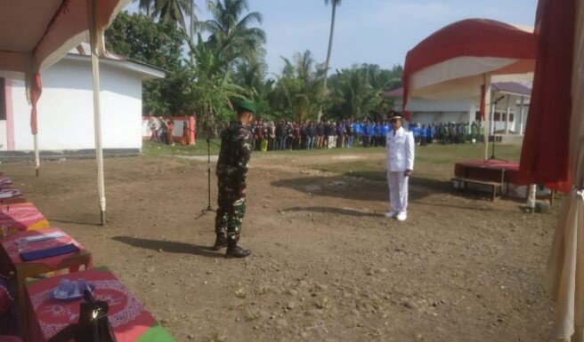 Camat Tanjung Agung Palik Pimpin Upacara Penaikan Bendera HUT RI Ke 79