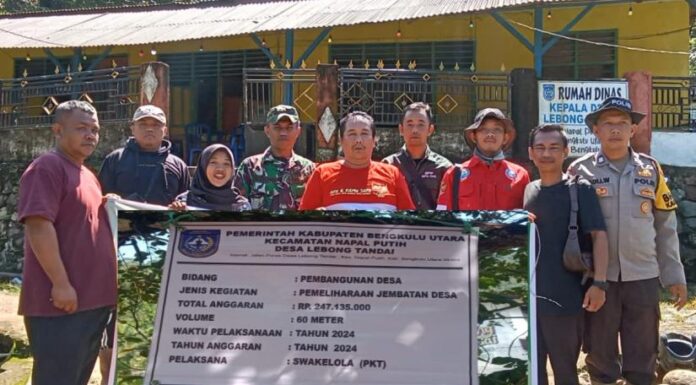 Pemdes Lebong Tandai Titik Nol Rehapan Jembatan Milik desa Tahun Anggaran 2024