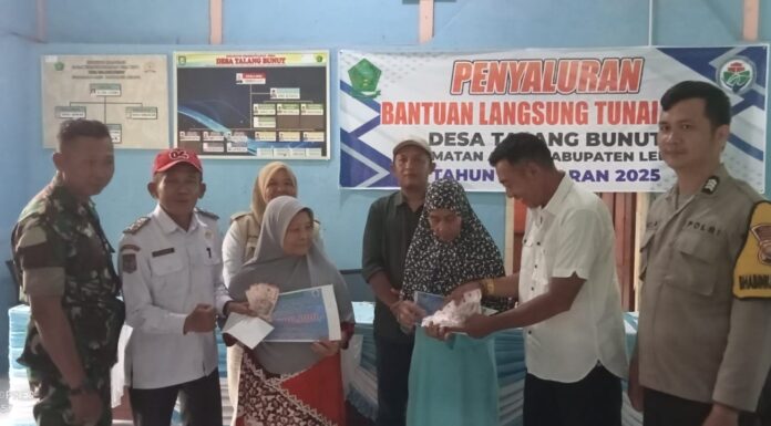 Pemdes Talang Bunut Salurkan BLT DD Untuk 15 KPM Warga Penerima Bantuan Tahun Anggaran 2025