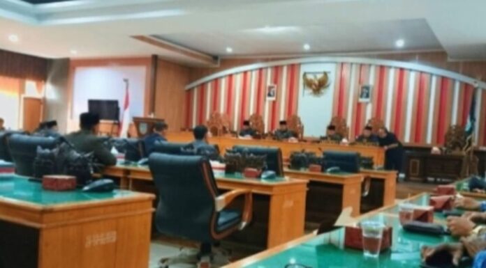 DPRD Rapat Paripurna Nota Pengantar Raperda LKPJ Anggaran Tahun 2024