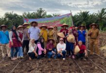 Pembukaan Program Sadesahe Desa Pondok Batu Penanaman Jagung serentak