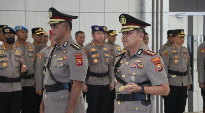 Kapolda Bengkulu Lantik Irwasda Kapolresta Bengkulu dan Penyerahan Jabatan Dirsamapta