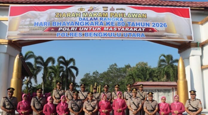 Peringati Hari Bhayangkara ke-80, Polres Bengkulu Utara Gelar Ziarah dan Tabur Bunga di TMP Ratu Samban
