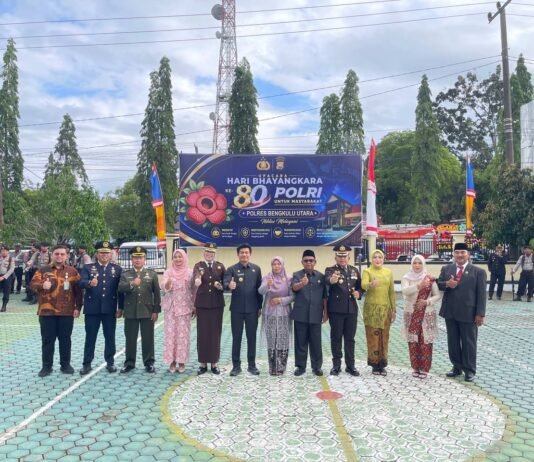 Sinergi TNI-Polri, Kodim 0423/BU Hadiri Upacara HUT ke-80 Bhayangkara