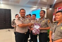 Humas Polres Bengkulu Utara Raih Penghargaan Bergengsi dalam Rakernis Bid Humas Polda Bengkulu