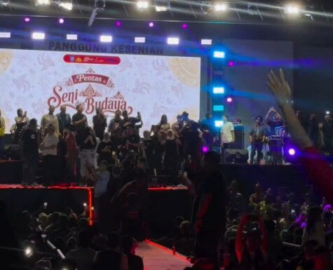 Malam Puncak HUT ke-67 Bengkulu Utara dispendikbud Sukses Gelar Tari Spektakuler di Alun-Alun Rajo Malim Paduko