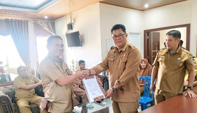Serah Terima Jabatan Kepala dinas Perkebunan Bengkulu Utara Madeslianto, MS, S.Sos., M.A.P