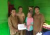 Sentuhan Hangat Pelayanan: Pemdes Tanah Tinggi Bagikan BLT DD Door-to-Door Kerumah KPM