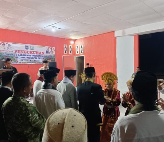 TNI Hadiri Pengukuhan BMA Napal Putih, Perkuat Sinergi dan Pelestarian Adat di Bengkulu Utara